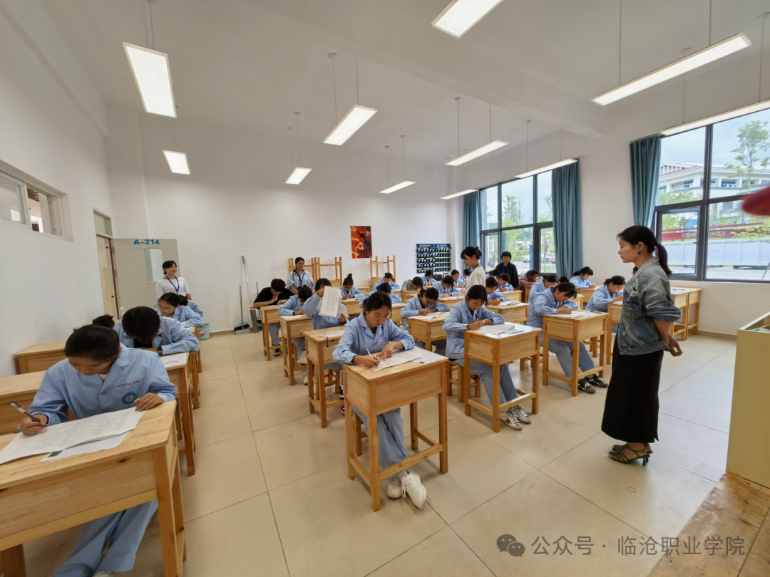 以证赋能促就业以技提质育人才——临沧职业学院圆满完成2024级医学类专业高级职业技能等级培训认定工作